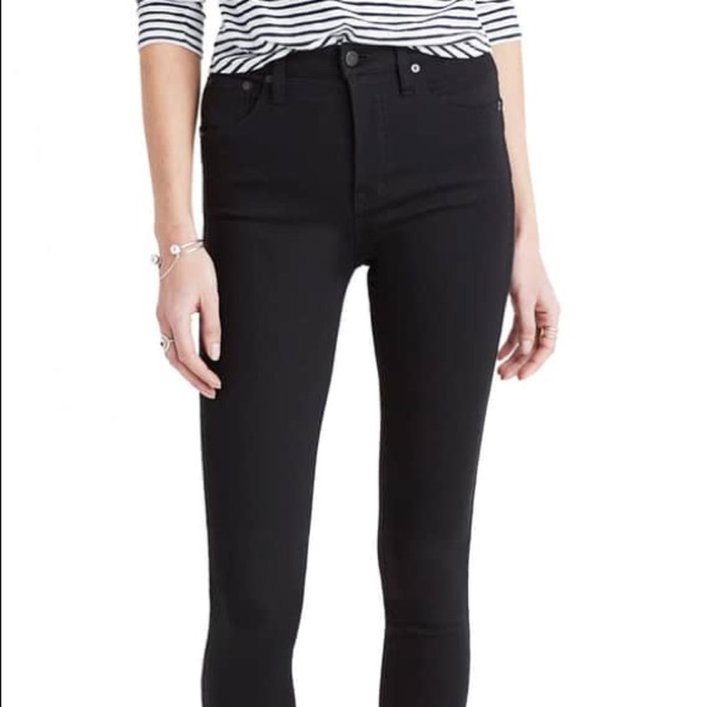 Madewell 10” High Rise Skinny Jeans in black